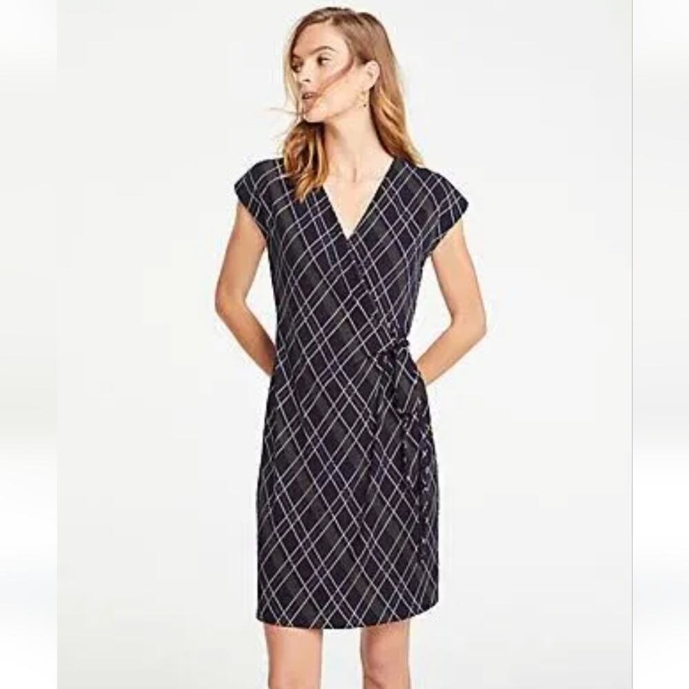 Ann Taylor plaid wrap dress size 2 black white career wear classic flattering